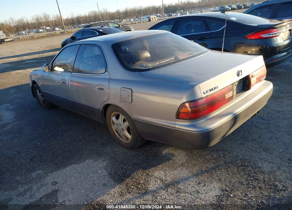 1992 LEXUS ES 300 VIN: JT8VK13T1N0106748