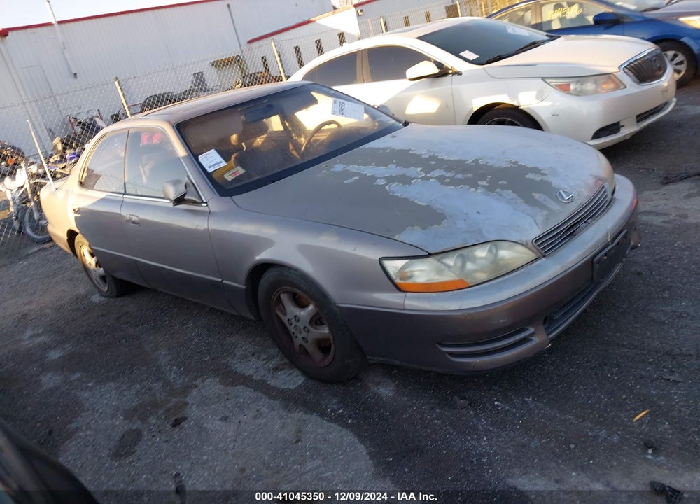 1992 LEXUS ES 300 VIN: JT8VK13T1N0106748