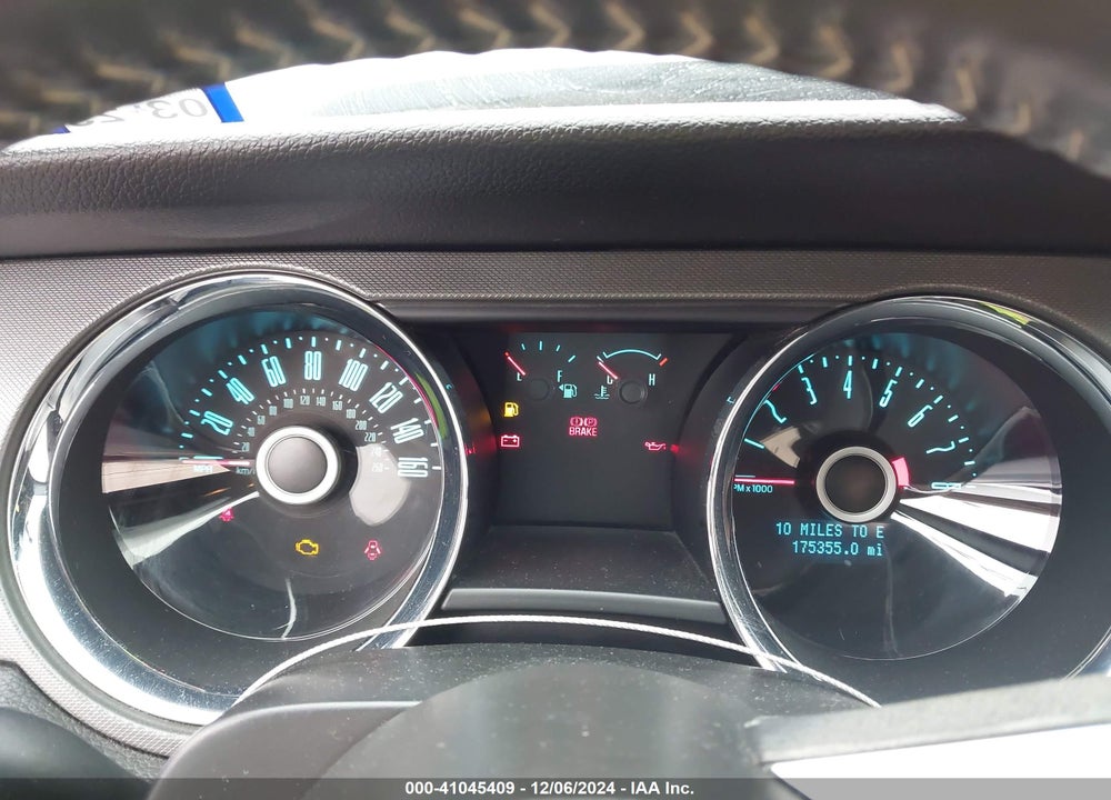 2014 FORD MUSTANG V6 VIN: 1ZVBP8AM6E5288148