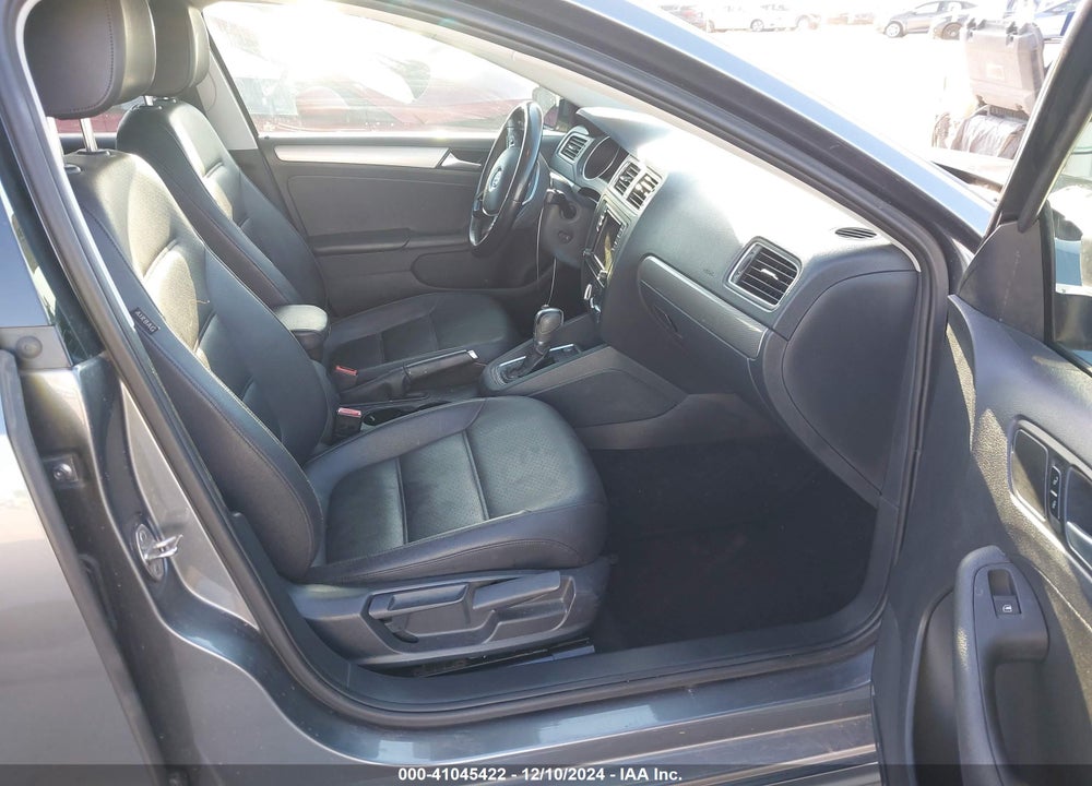 2017 VOLKSWAGEN JETTA 1.4T SE VIN: 3VWDB7AJ5HM382804