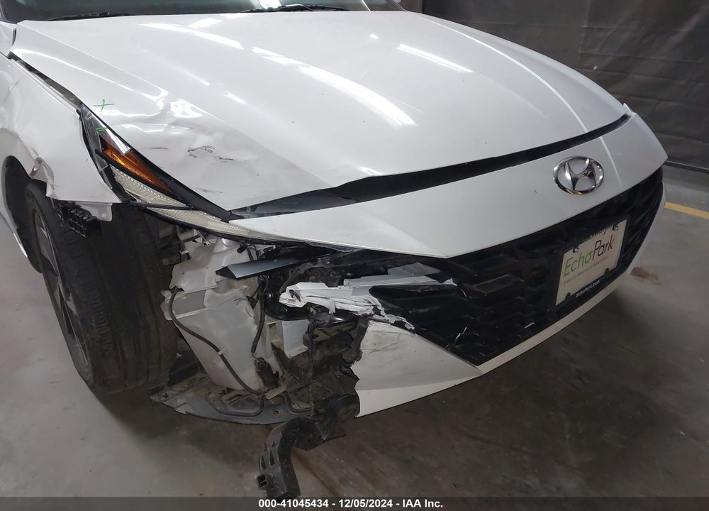 2021 HYUNDAI ELANTRA VIN: 5NPLM4AG8MH044809