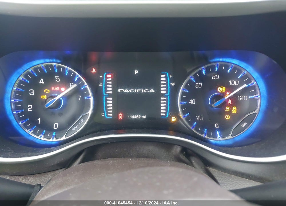 2017 CHRYSLER PACIFICA TOURING VIN: 2C4RC1DGXHR552179