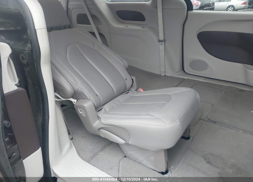 2017 CHRYSLER PACIFICA TOURING VIN: 2C4RC1DGXHR552179
