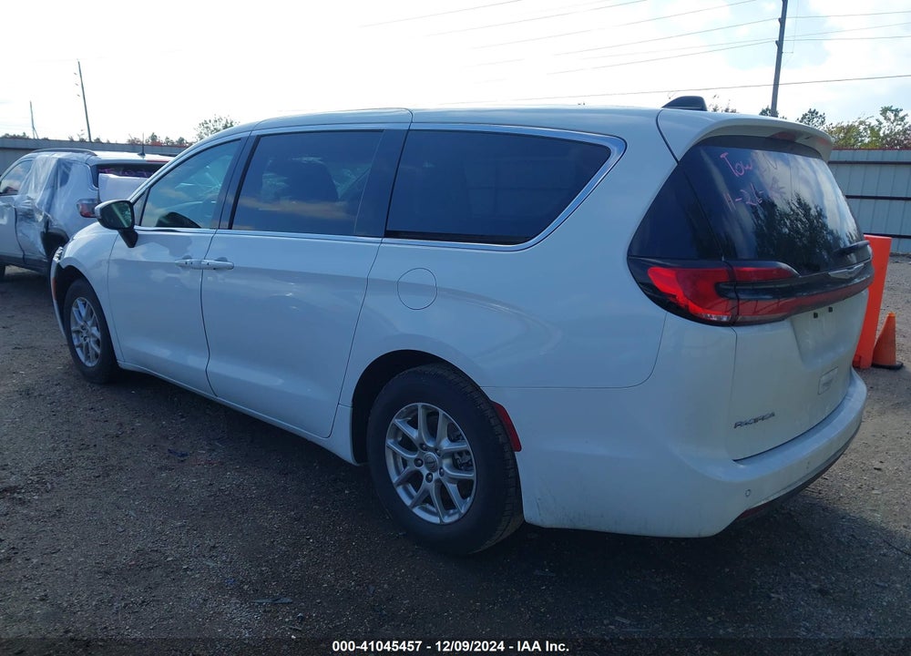 2023 CHRYSLER PACIFICA TOURING L VIN: 2C4RC1BG1PR560611