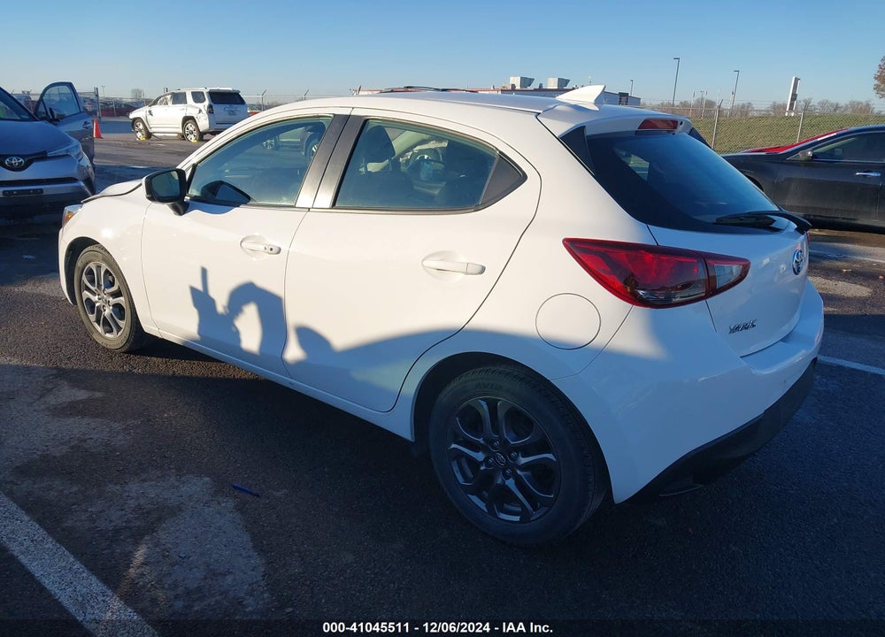 2020 TOYOTA YARIS LE VIN: 3MYDLBJV1LY702080