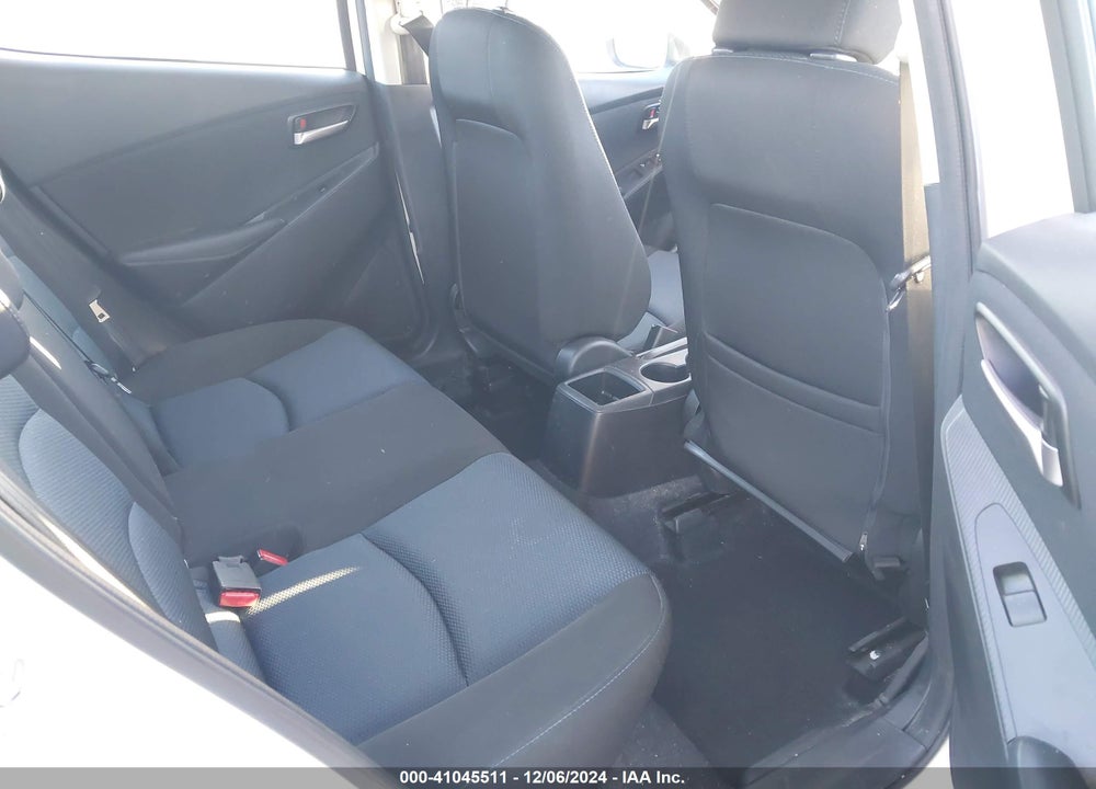 2020 TOYOTA YARIS LE VIN: 3MYDLBJV1LY702080