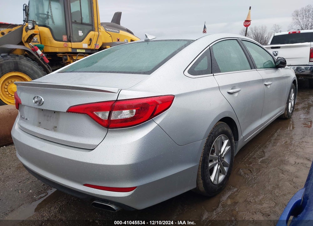 2016 HYUNDAI SONATA SE VIN: 5NPE24AF9GH371097