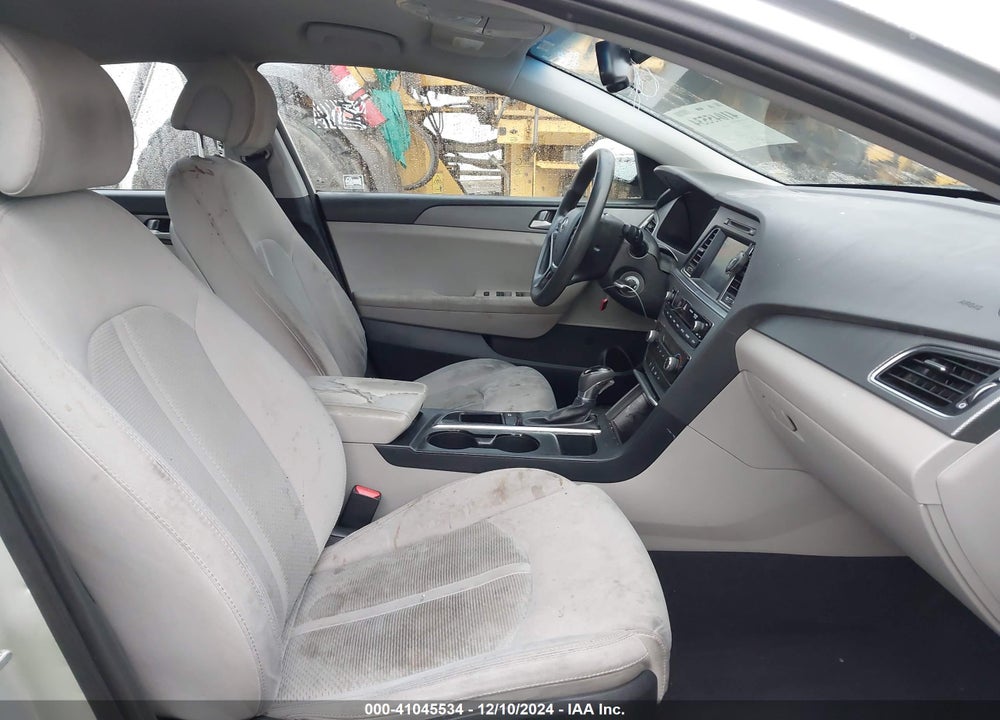 2016 HYUNDAI SONATA SE VIN: 5NPE24AF9GH371097