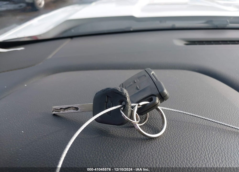 2017 CHEVROLET SILVERADO 1500 VIN: 1GCVKREC0HZ389639