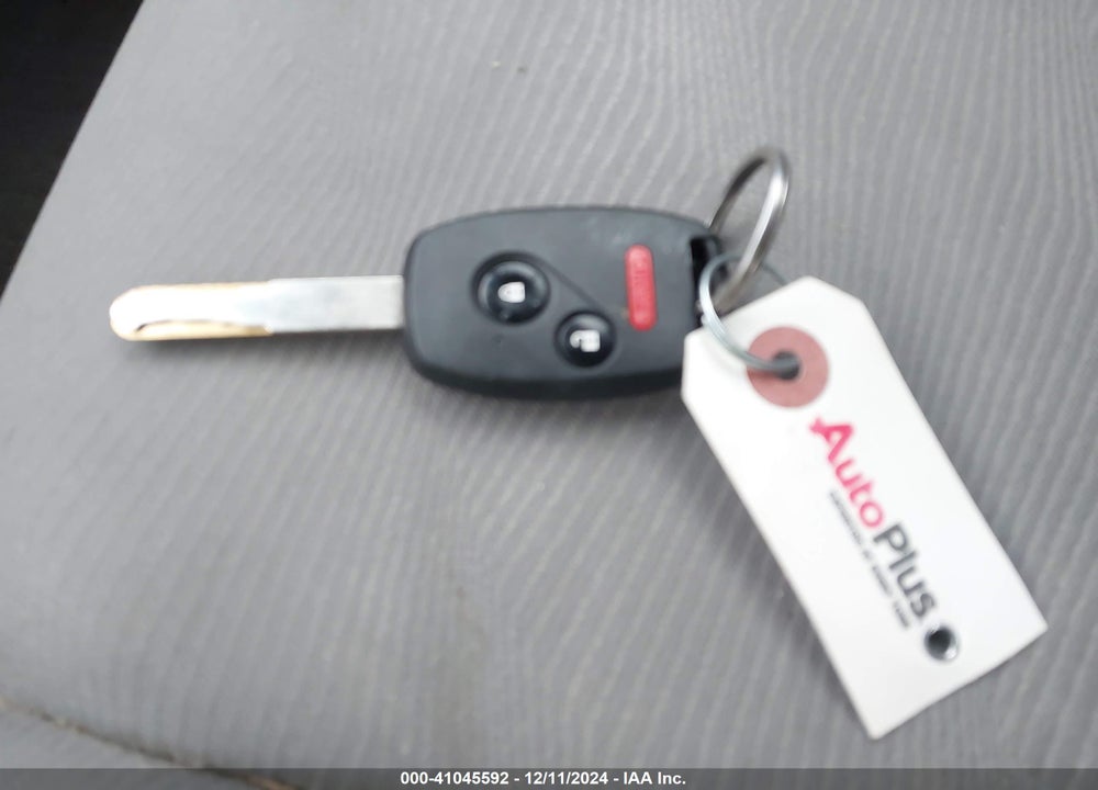 2011 HONDA CR-V LX VIN: 5J6RE3H39BL056409