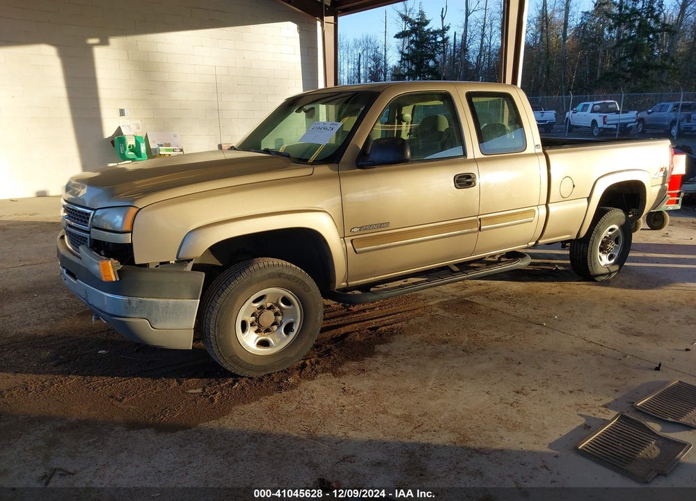 2005 CHEVROLET SILVERADO 2500HD LS VIN: 1GCHK29U65E117199