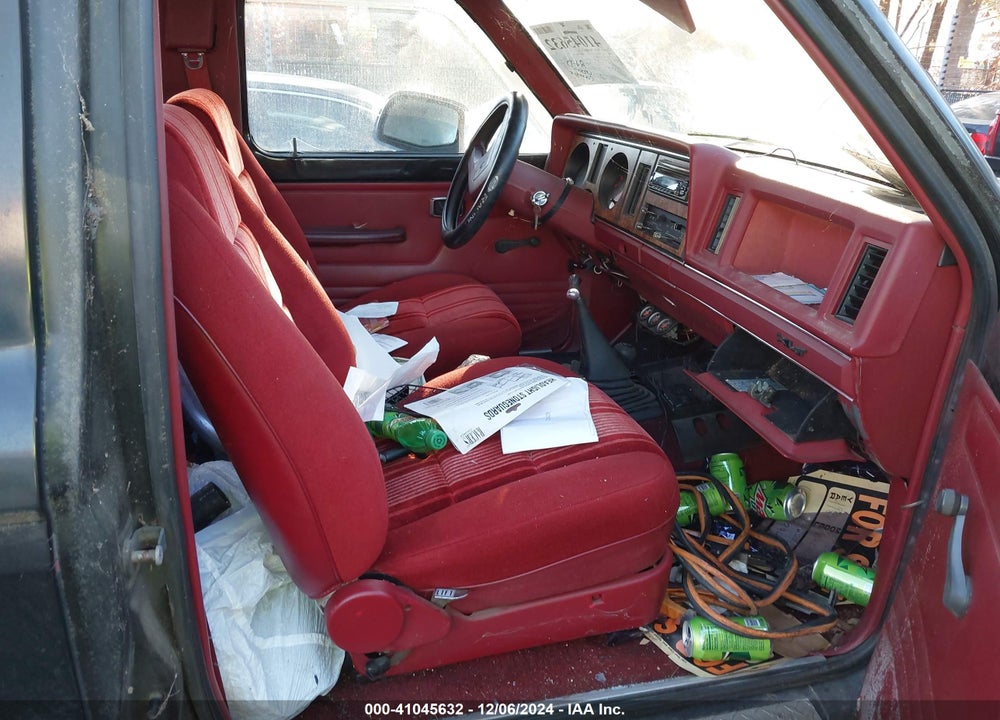1988 FORD BRONCO II VIN: 1FMCU14T4JUD71468