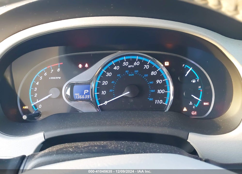 2014 TOYOTA SIENNA XLE V6 8 PASSENGER VIN: 5TDYK3DC9ES475668