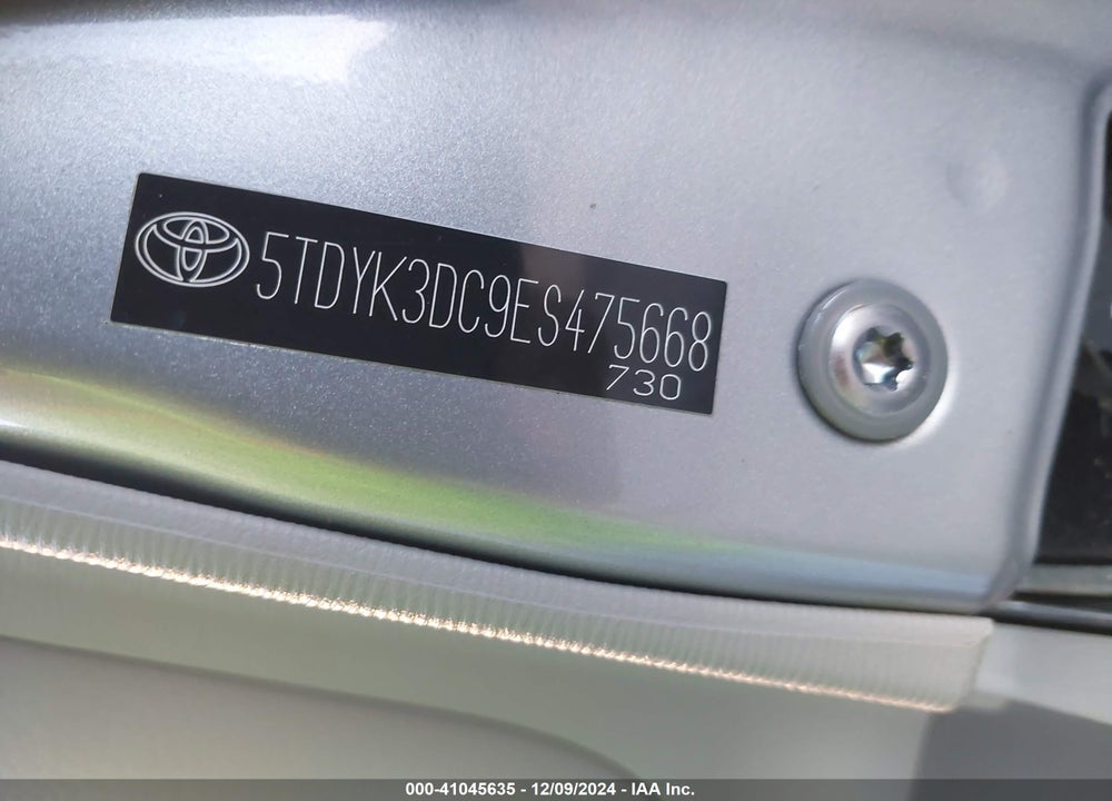 2014 TOYOTA SIENNA XLE V6 8 PASSENGER VIN: 5TDYK3DC9ES475668
