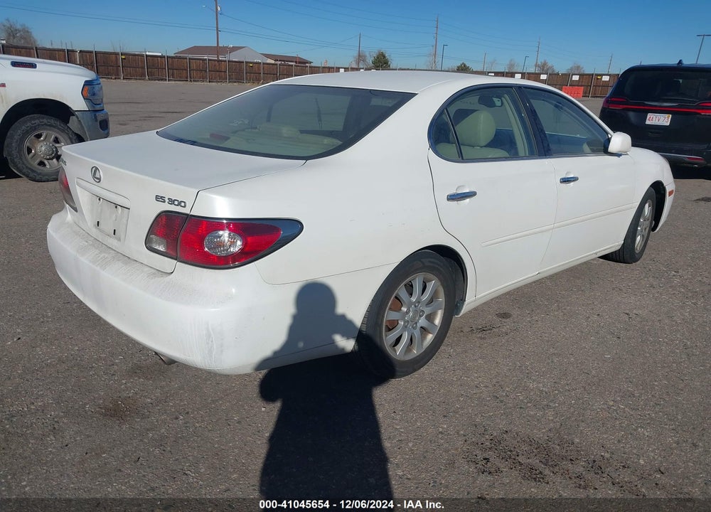 2002 LEXUS ES 300 VIN: JTHBF30G625037144