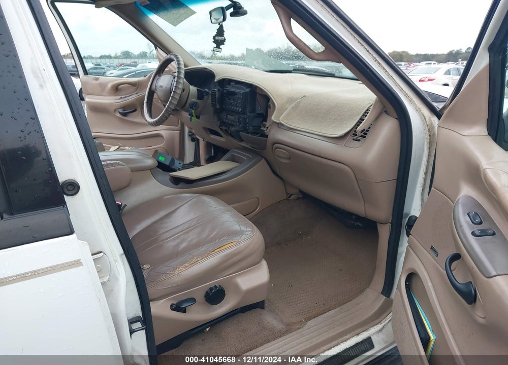 1999 FORD EXPEDITION EDDIE BAUER/XLT VIN: 1FMRU17L6XLA61777