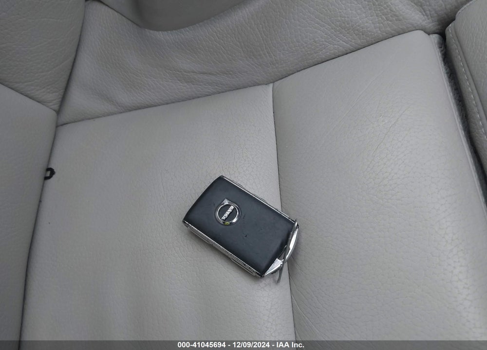 2020 VOLVO XC60 T5 INSCRIPTION VIN: YV4102RL8L1571664