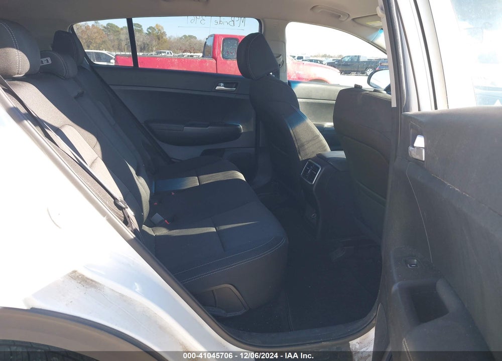 2019 KIA SPORTAGE LX VIN: KNDPMCAC9K7583420