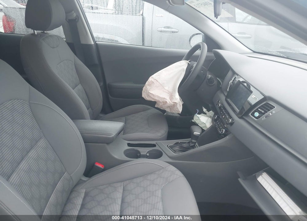 2017 KIA NIRO VIN: KNDCB3LC8H5048326