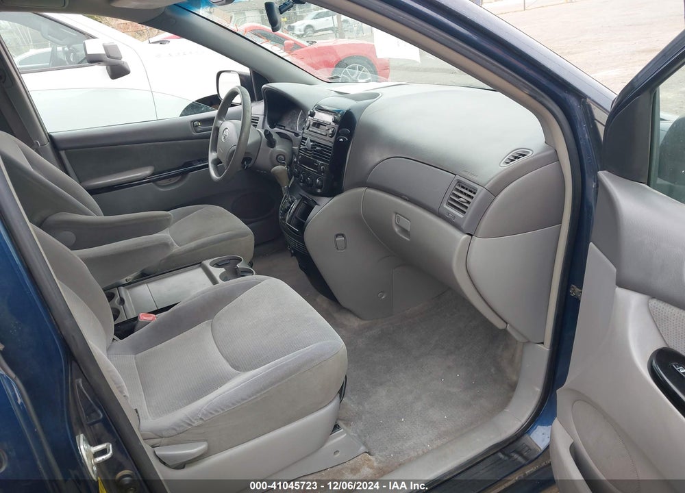 2005 TOYOTA SIENNA LE VIN: 5TDZA23C85S333637