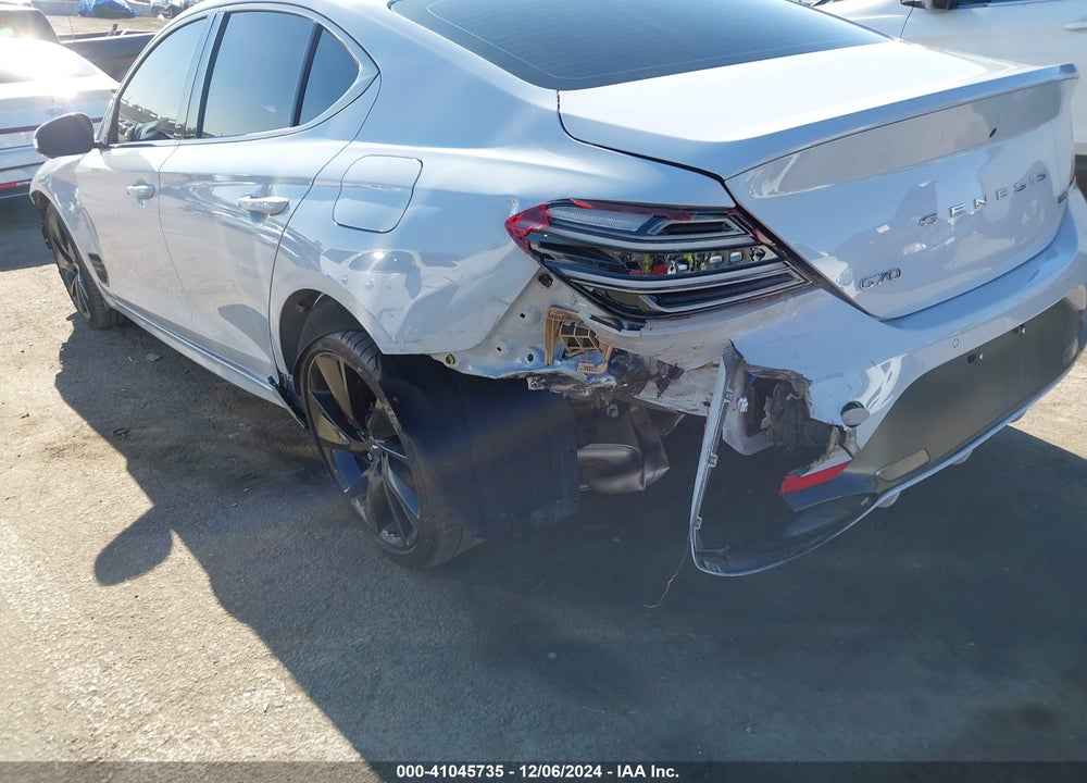2023 GENESIS G70 VIN: KMTG54TE1PU115547