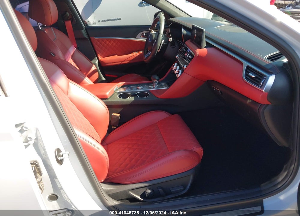 2023 GENESIS G70 VIN: KMTG54TE1PU115547