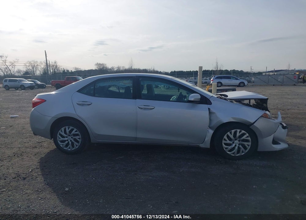 2018 TOYOTA COROLLA LE VIN: 2T1BURHE5JC013108