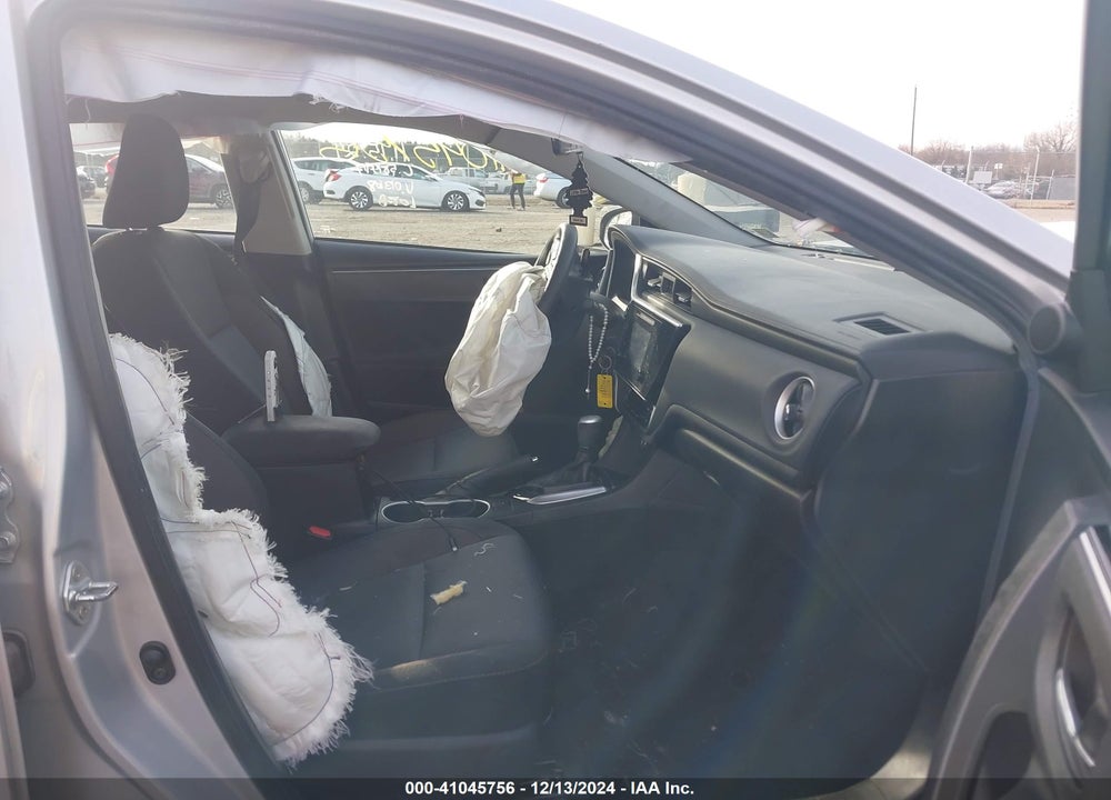 2018 TOYOTA COROLLA LE VIN: 2T1BURHE5JC013108