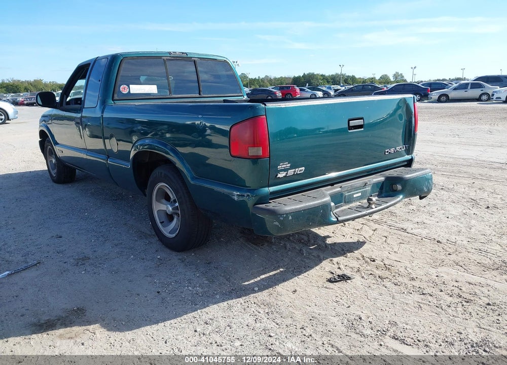 1998 CHEVROLET S-10 LS FLEETSIDE VIN: 1GCCS1943W8213442