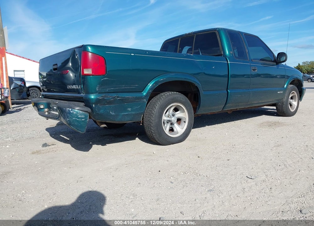 1998 CHEVROLET S-10 LS FLEETSIDE VIN: 1GCCS1943W8213442