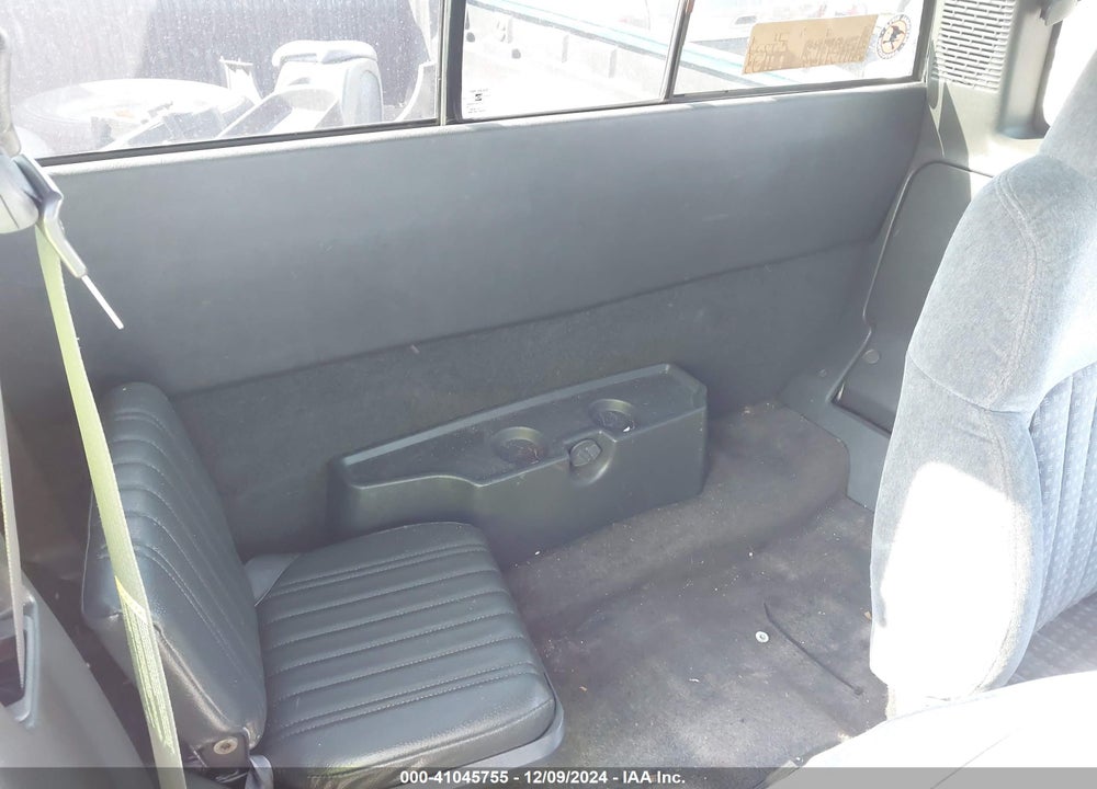 1998 CHEVROLET S-10 LS FLEETSIDE VIN: 1GCCS1943W8213442