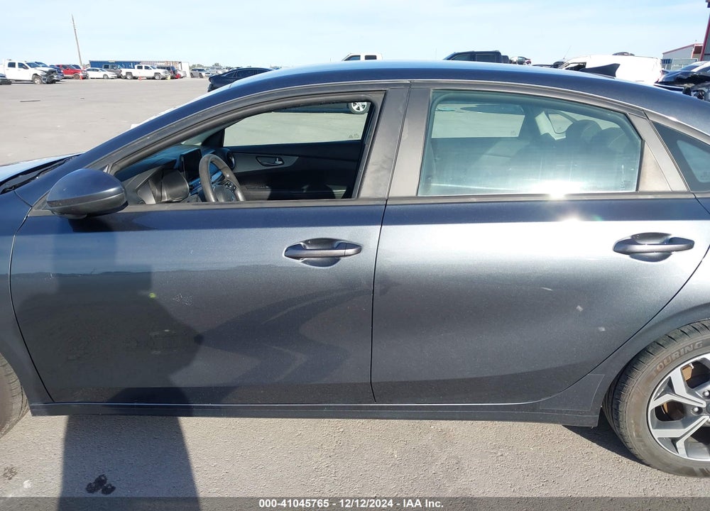 2021 KIA FORTE LXS VIN: 3KPF24AD7ME329949