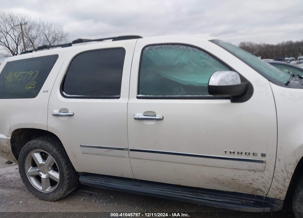 2009 CHEVROLET TAHOE LTZ VIN: 1GNFK33089R276931