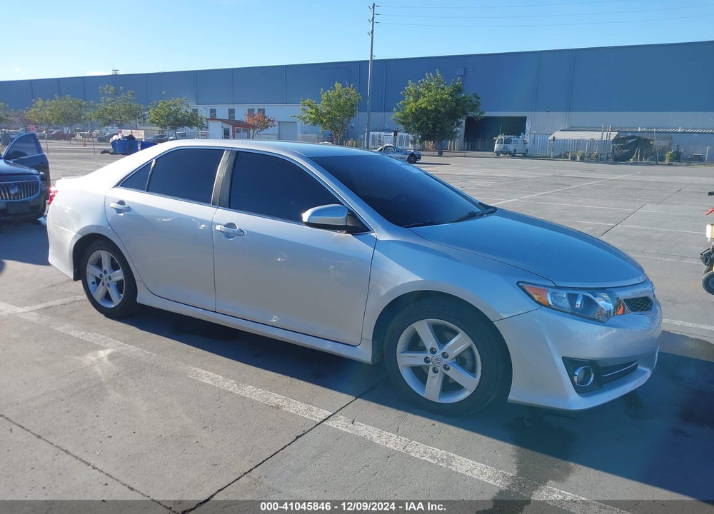 2013 TOYOTA CAMRY SE VIN: 4T1BF1FK4DU259719