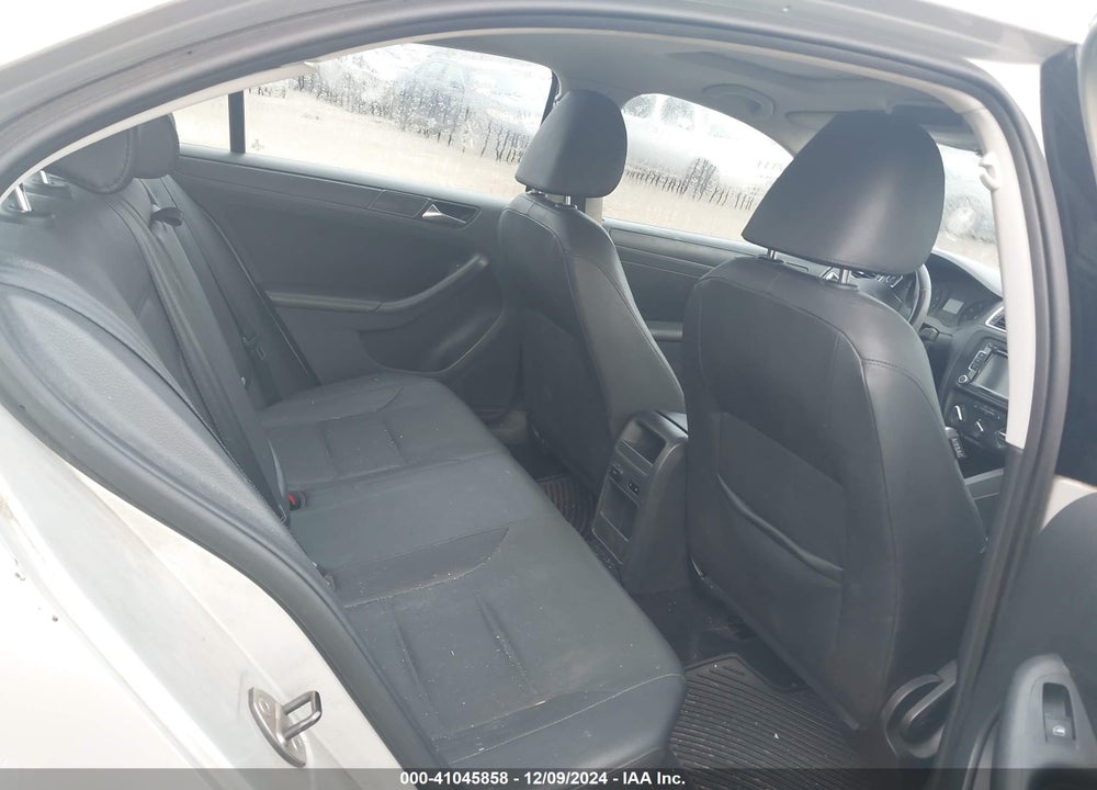 2011 VOLKSWAGEN JETTA 2.5L SE VIN: 3VWDX7AJ7BM345116