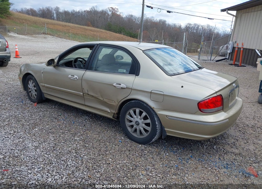 2004 HYUNDAI SONATA GLS/LX VIN: KMHWF35H04A056024