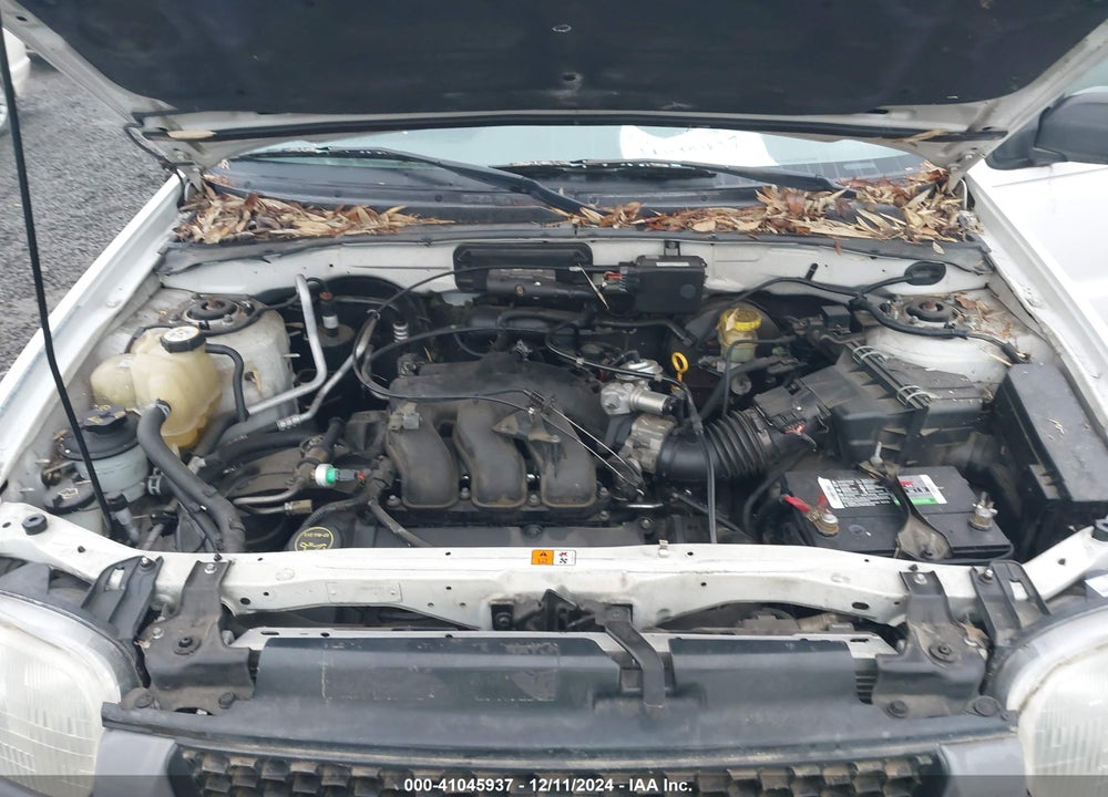 2001 FORD ESCAPE XLS VIN: 1FMYU02151KE73679