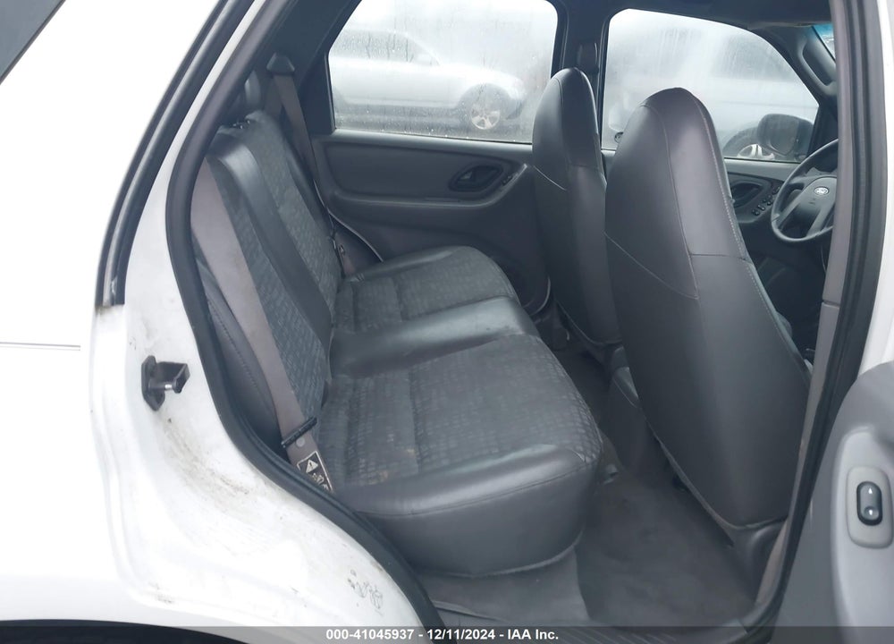 2001 FORD ESCAPE XLS VIN: 1FMYU02151KE73679