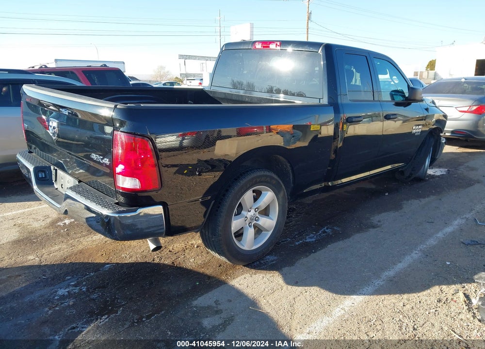 2024 RAM 1500 CLASSIC SLT 4X4 6'4 BOX VIN: 1C6RR7GG5RS155323