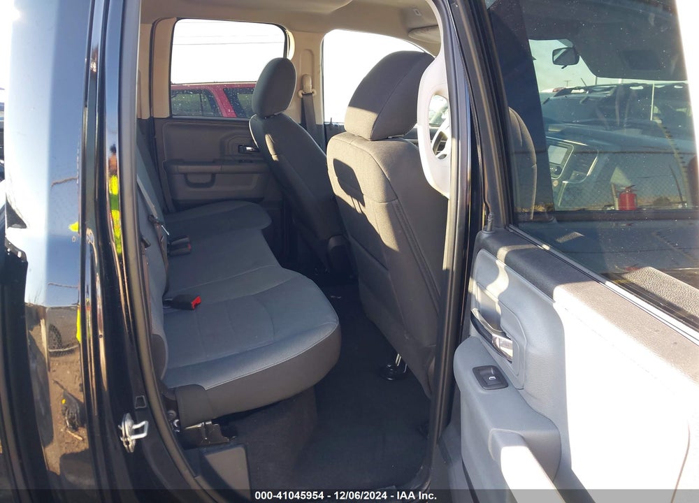 2024 RAM 1500 CLASSIC SLT 4X4 6'4 BOX VIN: 1C6RR7GG5RS155323