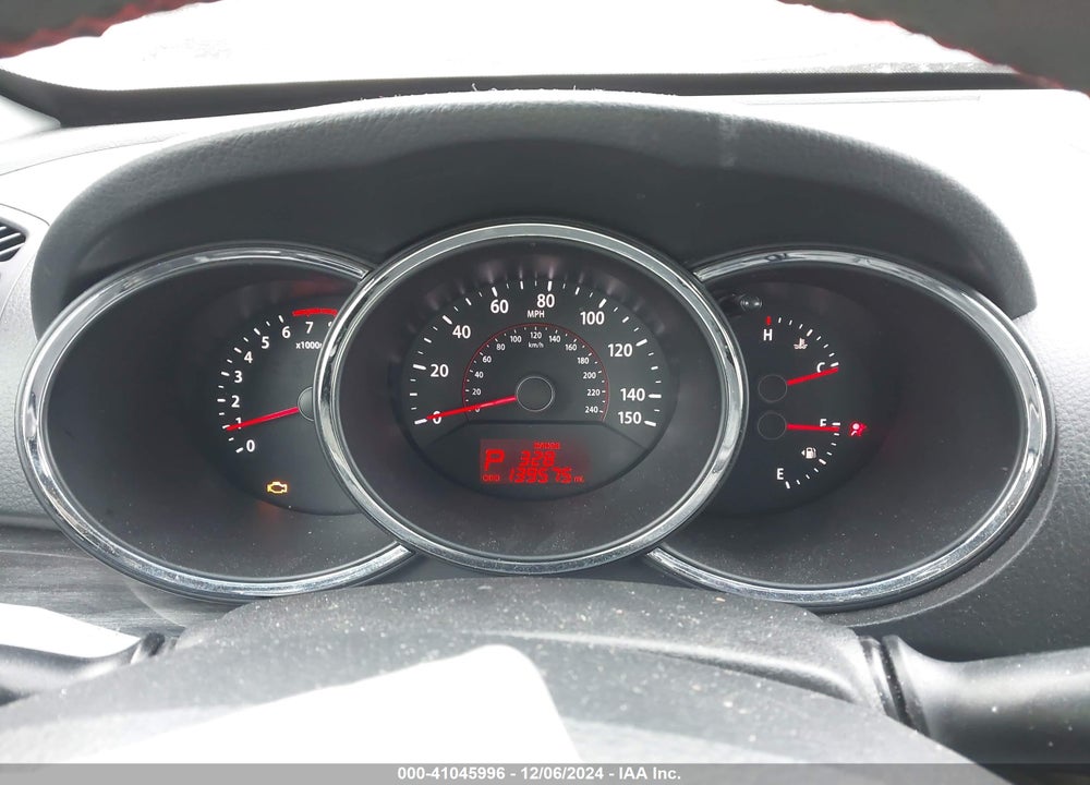2011 KIA SORENTO LX VIN: 5XYKT4A13BG157727