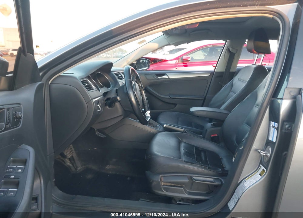 2015 VOLKSWAGEN JETTA 1.8T SE VIN: 3VWD07AJ2FM226397