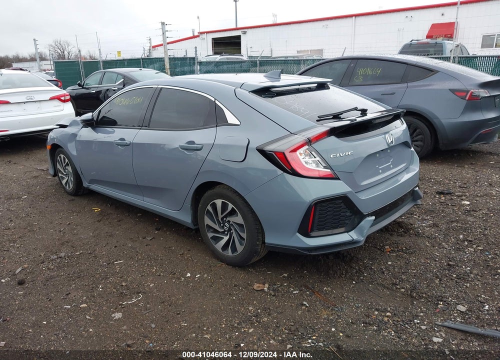 2019 HONDA CIVIC LX VIN: SHHFK7H37KU204891
