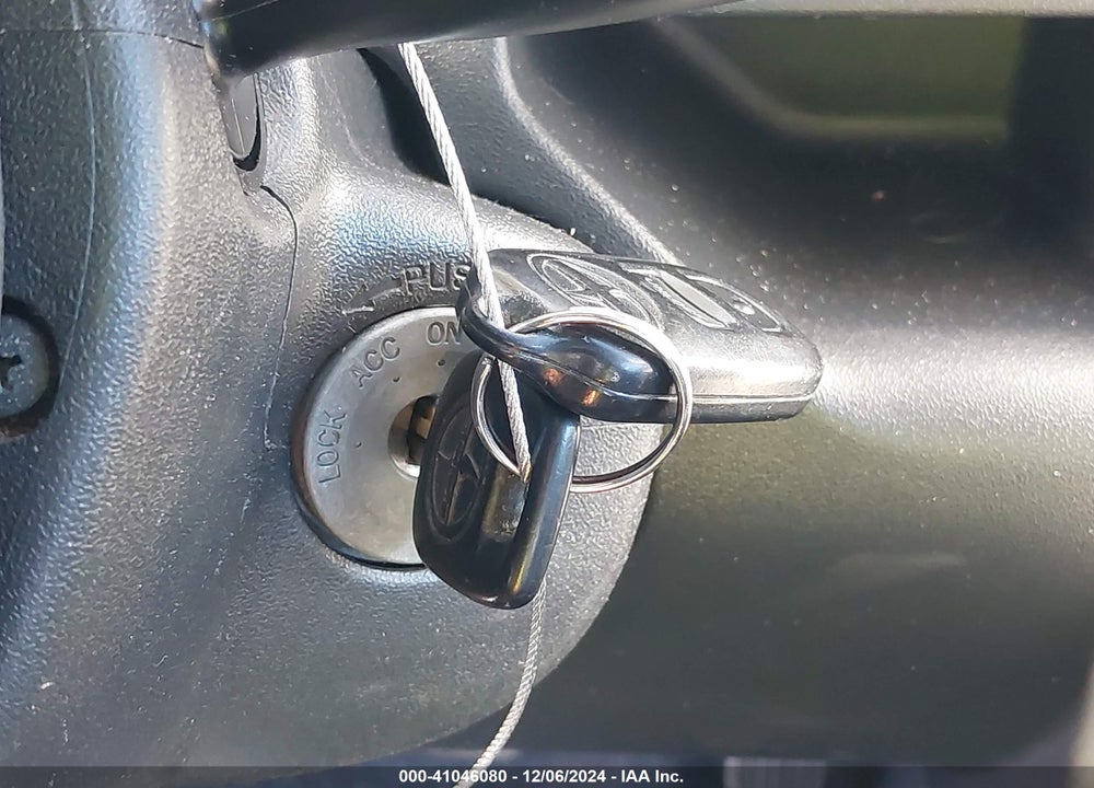 2006 SCION XB VIN: JTLKT324464122982