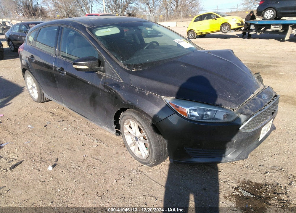 2015 FORD FOCUS SE VIN: 1FADP3K28FL317406