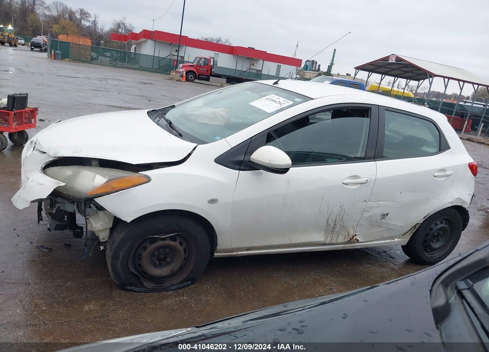 2014 MAZDA 2 SPORT VIN: JM1DE1KY0E0185430