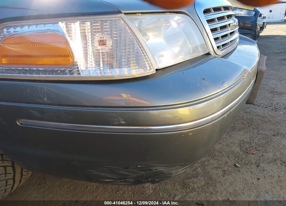 2003 FORD CROWN VICTORIA LX VIN: 2FAHP74W83X146602