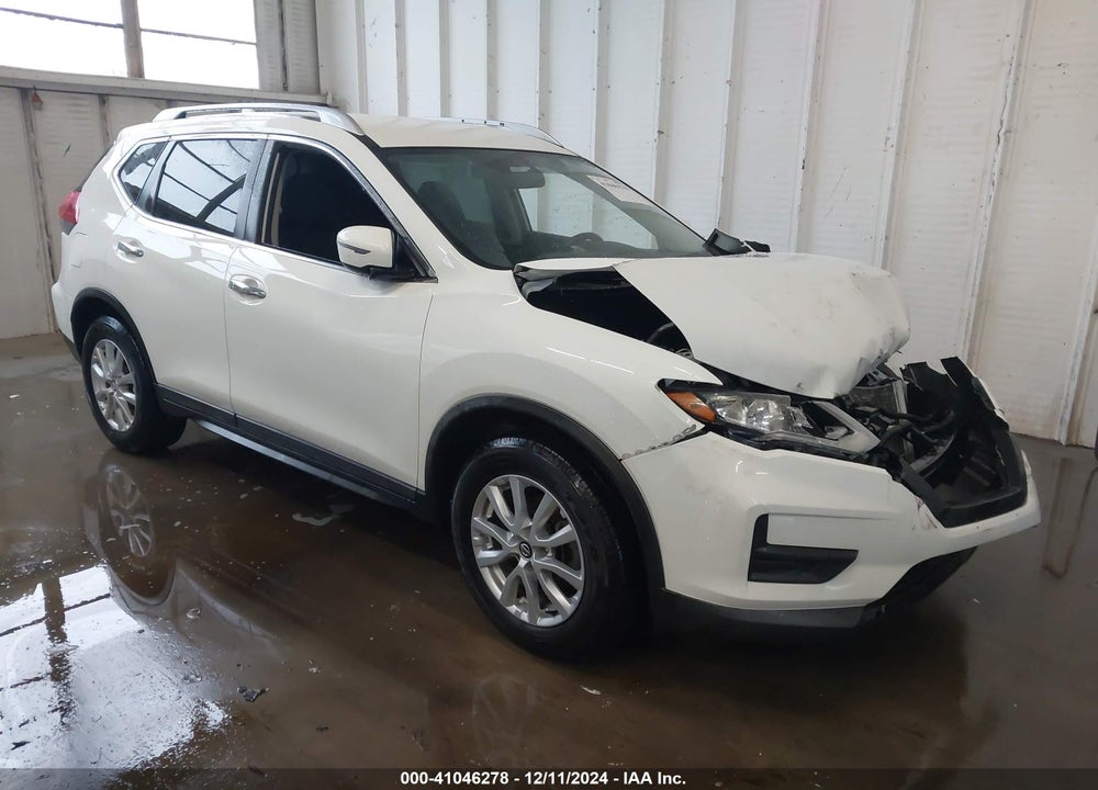 2018 NISSAN ROGUE SV VIN: KNMAT2MT6JP583565
