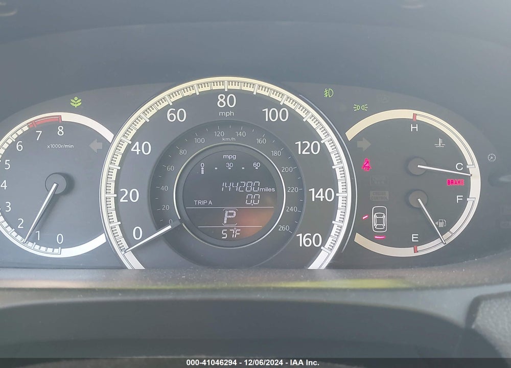 2013 HONDA ACCORD VIN: 1HGCR2F71DA075617