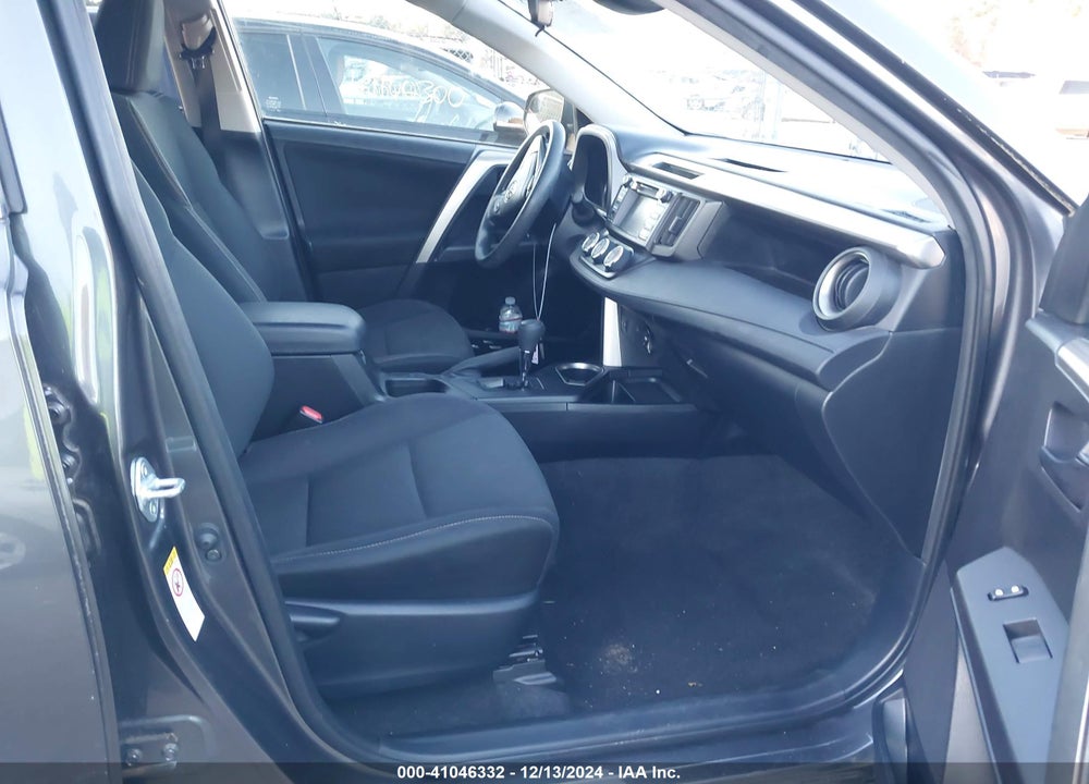 2018 TOYOTA RAV4 LE VIN: JTMBFREV6JJ240729
